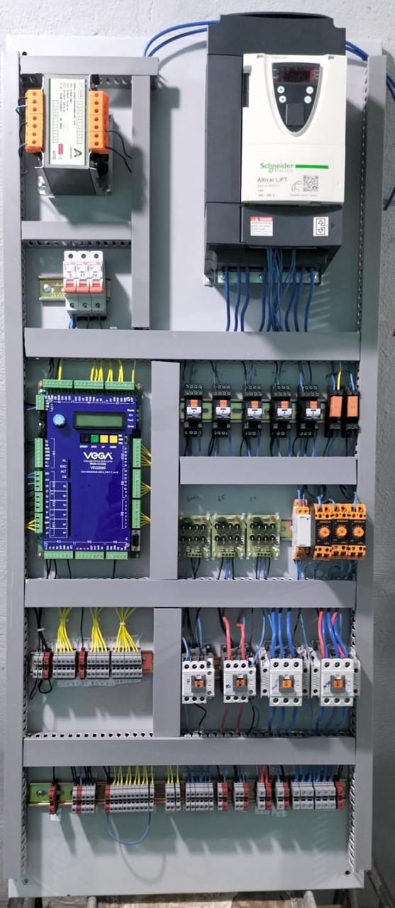 تنفيذ من مشاريع المصاعد